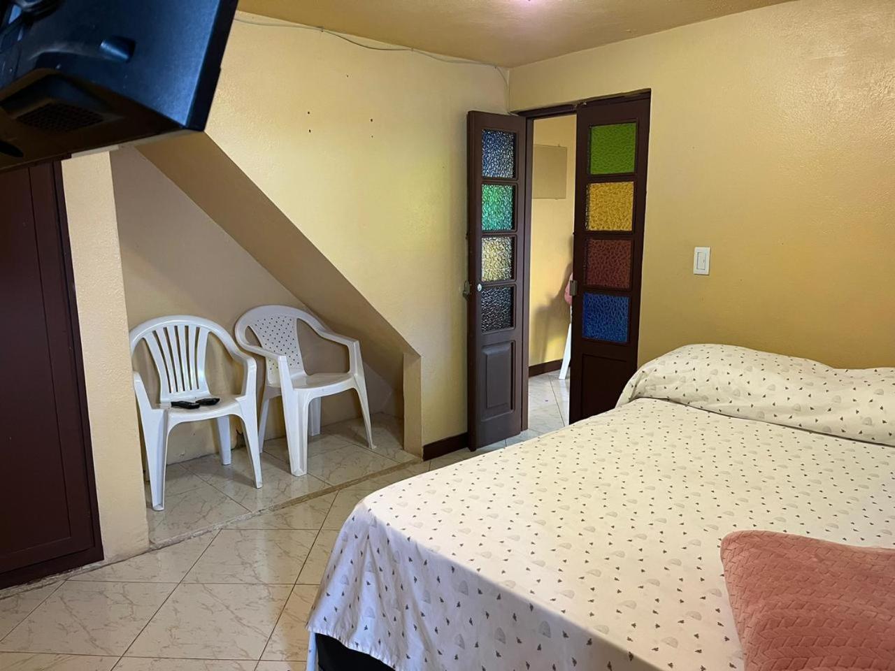 Hostal Inn II Rionegro Exteriör bild